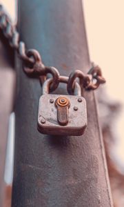 Preview wallpaper lock, chain, metal, rust