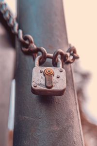 Preview wallpaper lock, chain, metal, rust