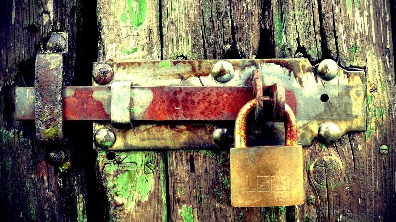 Wallpaper lock, door, locked, wooden