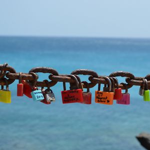 Preview wallpaper locks, chain, sea, sky