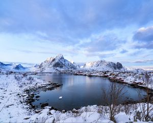 Preview wallpaper lofoten, norway, mountains, lake, winter