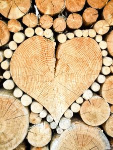 Preview wallpaper logs, heart, wood