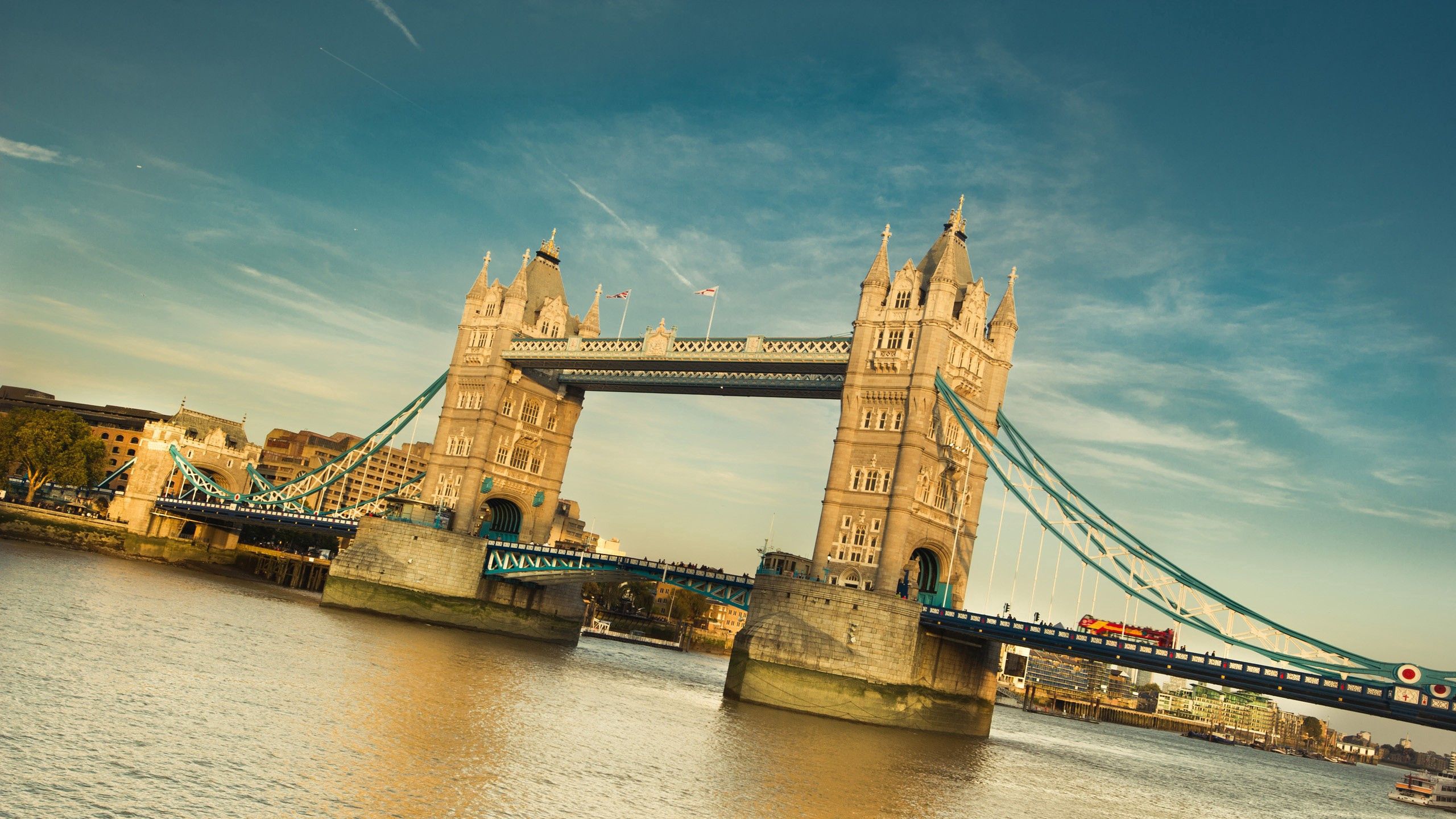 Download wallpaper 2560x1440 london, tower bridge, river, thames widescreen  16:9 hd background