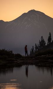 Preview wallpaper loneliness, alone, mountains, lake