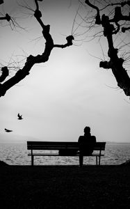 Preview wallpaper loneliness, lonely, bench, silhouette