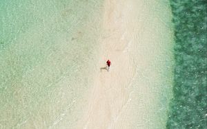 Preview wallpaper lonely, loneliness, beach, water