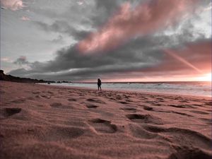 Preview wallpaper lonely, loneliness, beach, sky