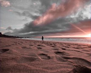 Preview wallpaper lonely, loneliness, beach, sky