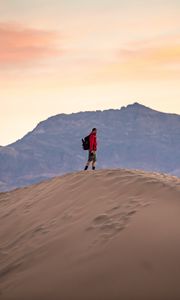 Preview wallpaper lonely, loneliness, desert, sand