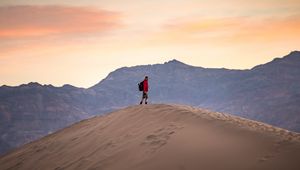 Preview wallpaper lonely, loneliness, desert, sand