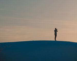 Preview wallpaper lonely, loneliness, horizon, photographer