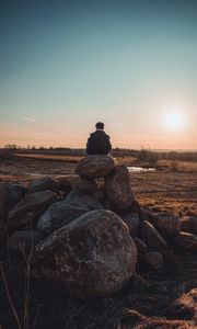 Preview wallpaper lonely, loneliness, rocks, horizon