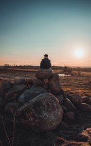 Preview wallpaper lonely, loneliness, rocks, horizon