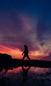 Preview wallpaper lonely, loneliness, silhouette, sunset, reflection