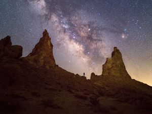 Preview wallpaper lonely, loneliness, starry sky, mountains, silhouette