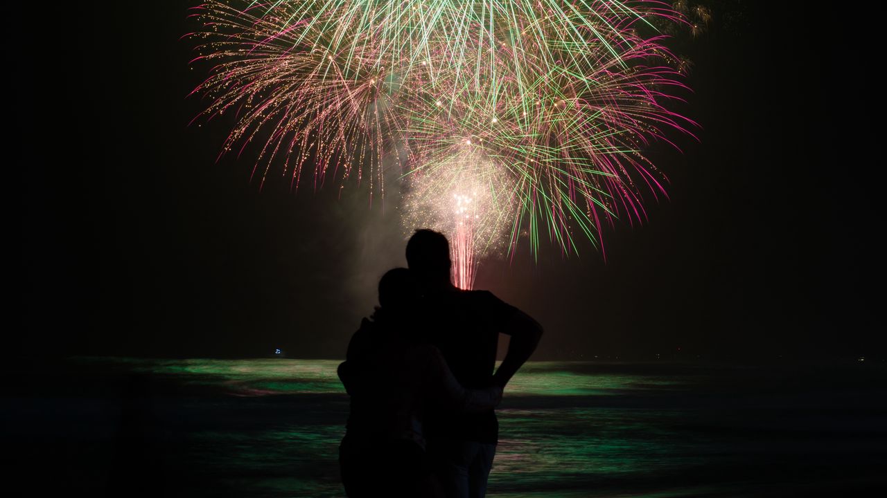 Wallpaper love, fireworks, silhouette, dark