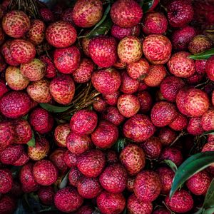 Preview wallpaper lychees, fruits, berries