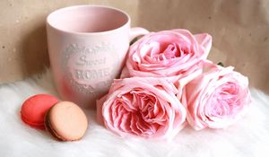 Preview wallpaper macaron, cookies, cup, roses