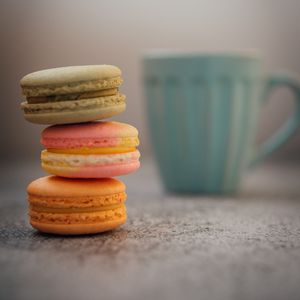 Preview wallpaper macarons, cookies, colorful, cup