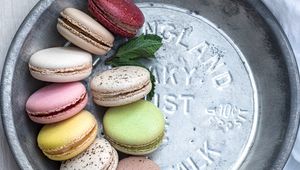 Preview wallpaper macarons, cookies, colorful, dessert, mint