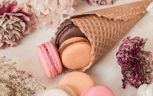 Preview wallpaper macarons, cookies, cone, dessert, flowers