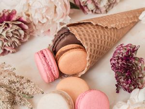 Preview wallpaper macarons, cookies, cone, dessert, flowers