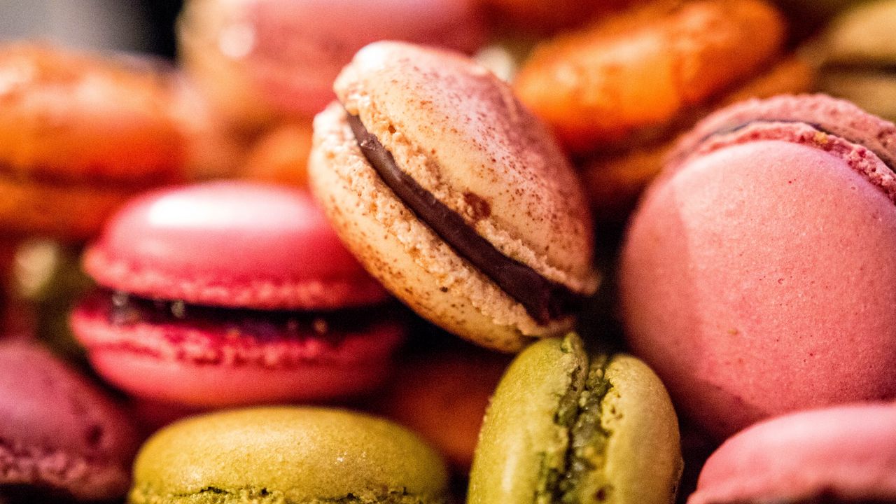 Wallpaper macarons, cookies, pastries, colorful, dessert