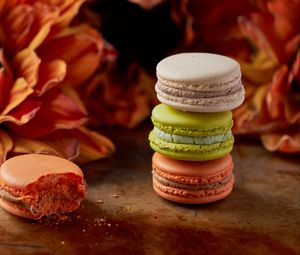 Preview wallpaper macarons, dessert, cakes, baked goods, colorful