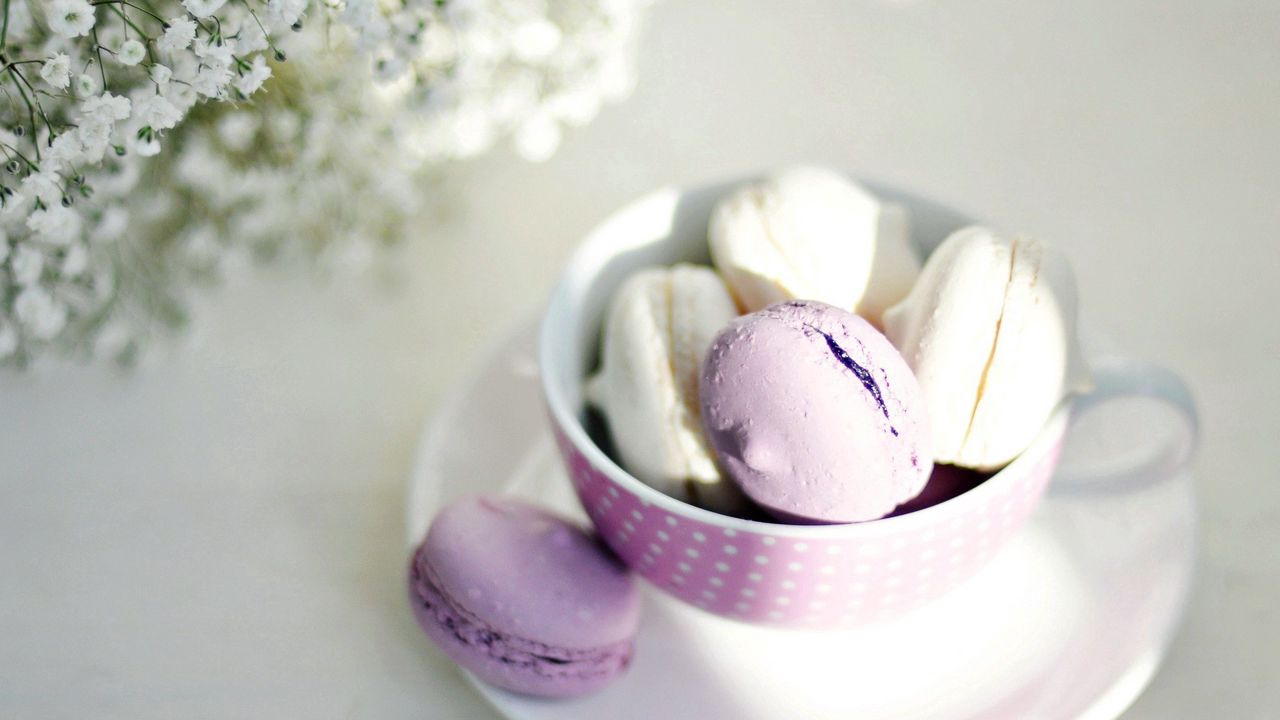 Wallpaper macaroon, cup, sweets, plate