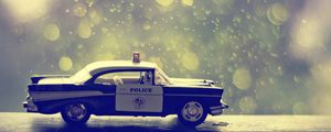Preview wallpaper machine, toy, police
