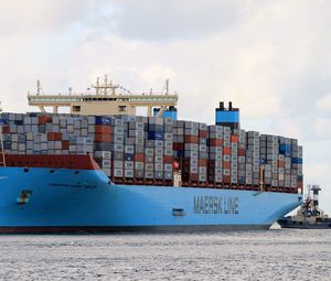 Preview wallpaper maersk mc-kinney moller, largest container ship, daewoo shipbuilding and marine engineering
