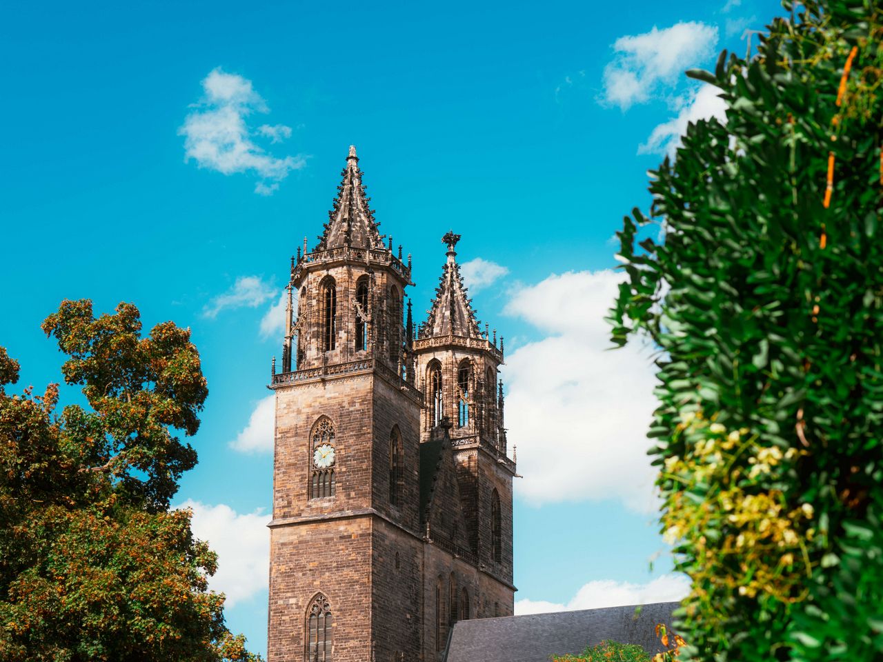 1280x960 Wallpaper magdeburg cathedral, architecture, building, trees, greenery