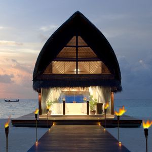 Preview wallpaper maldives, beach, tropical, sea, sand, bungalows