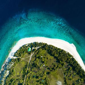 Preview wallpaper maldives, island, aerial view, ocean