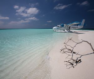 Preview wallpaper maldives, plane, coast, snag