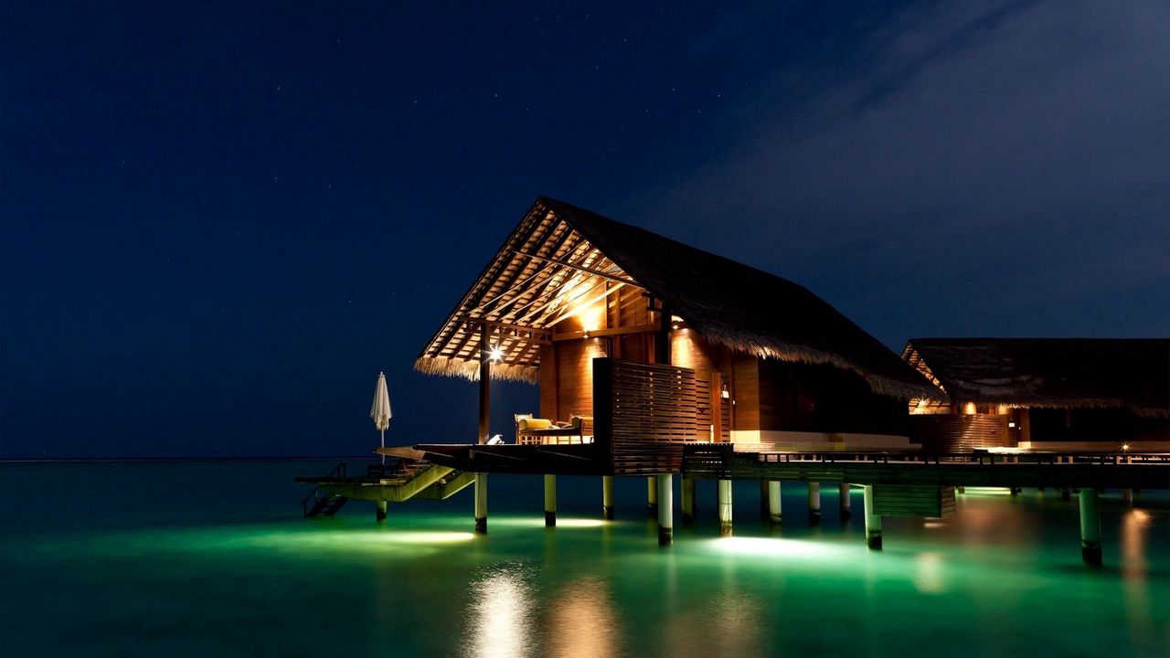 Wallpaper maldives, tropical, bungalows, night