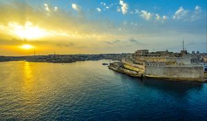 Preview wallpaper malta, sunrise, valletta, harbor