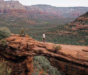 Preview wallpaper man, alone, canyon, rocks, view