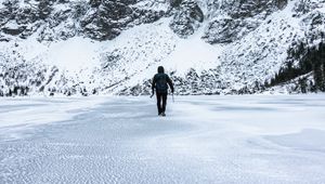 Preview wallpaper man, alone, loneliness, mountains, snow, winter