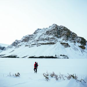 Preview wallpaper man, alone, mountain, snow, travel