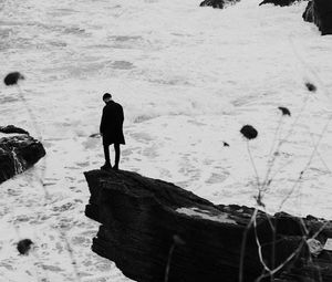 Preview wallpaper man, alone, rock, sea, waves, bw