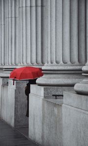 Preview wallpaper man, alone, umbrella, columns, red