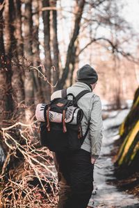 Preview wallpaper man, backpack, tourist, travel, nature