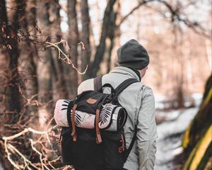 Preview wallpaper man, backpack, tourist, travel, nature