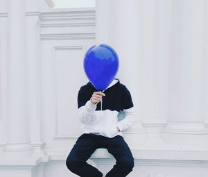 Preview wallpaper man, balloon, face