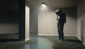 Preview wallpaper man, cube, room, water, art