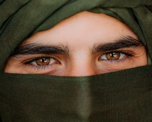 Preview wallpaper man, eyes, mask, face, glance