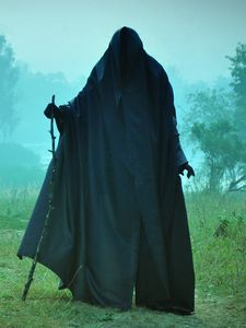 Preview wallpaper man, field, cloak, pilgrim, black, scary