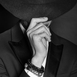 Preview wallpaper man, hat, hand, gesture, style, black and white
