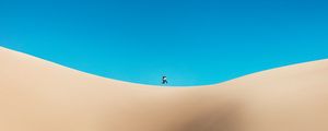 Preview wallpaper man, jump, desert, sand